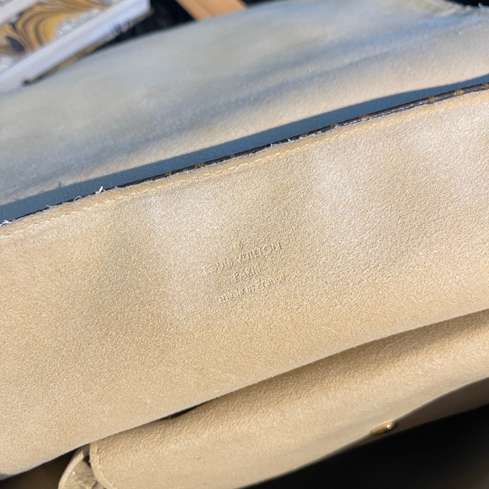 Authentic Louis Vuitton Beverly GM - Picture 11 of 14